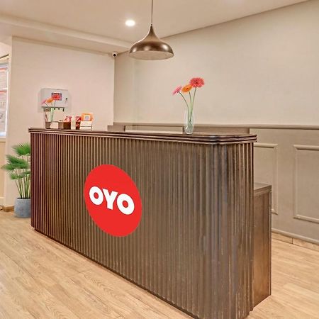 Oyo Townhouse 251 Richmond Circle Hotel Bangalore Exterior foto