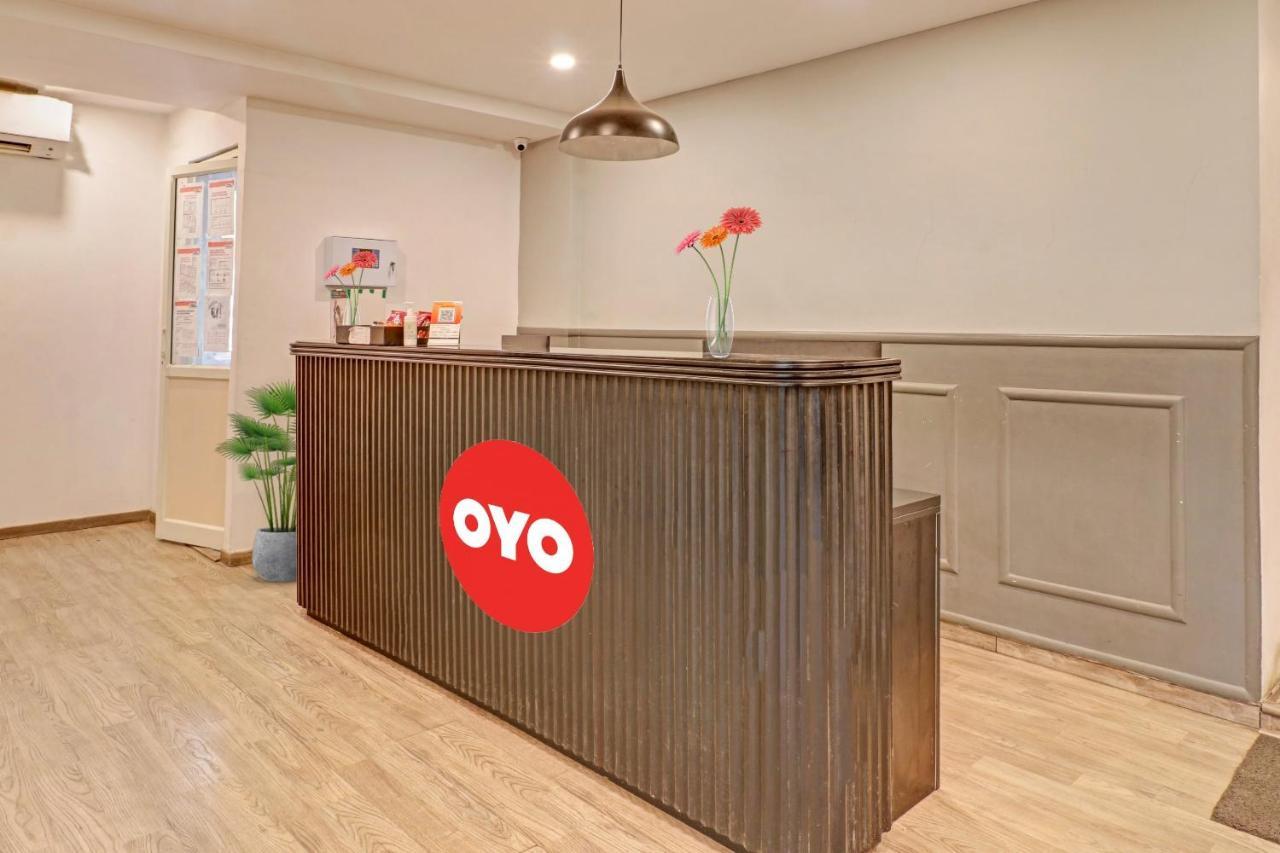 Oyo Townhouse 251 Richmond Circle Hotel Bangalore Exterior foto