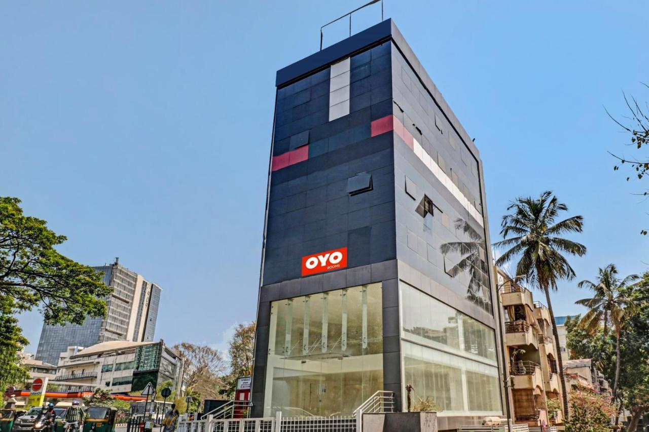 Oyo Townhouse 251 Richmond Circle Hotel Bangalore Exterior foto